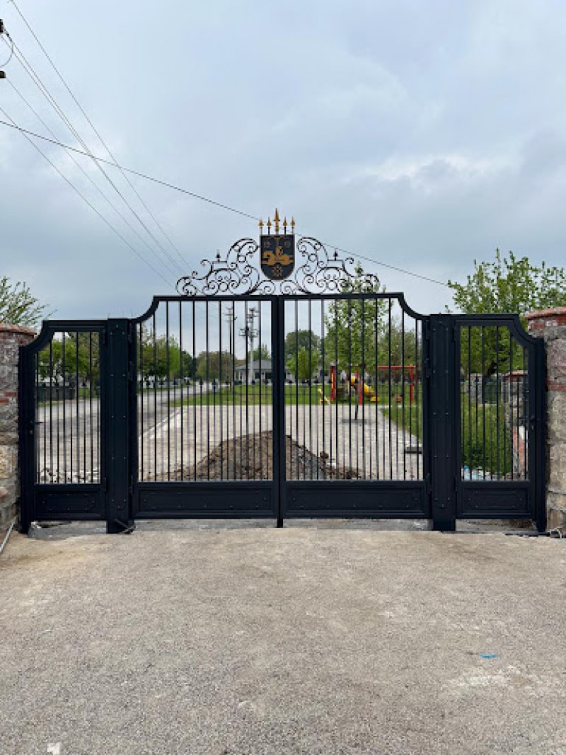 Ferforje Villa Kapısı