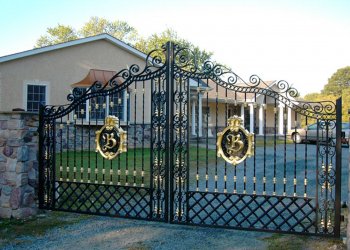 Bahçenizin Girişini Taçlandırın: Ferforje Bahçe Kapıları